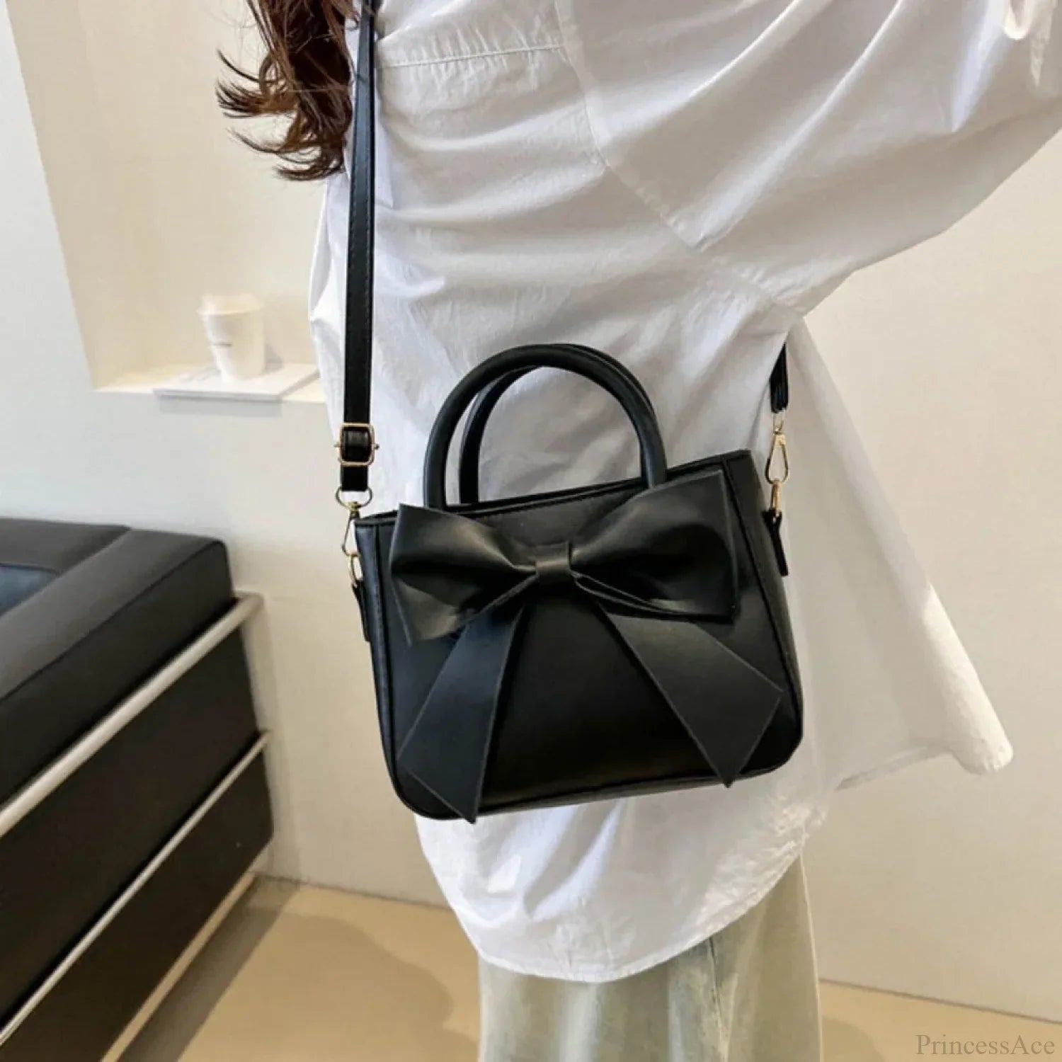 Bow PU Leather Solid Underarm Handbag handbag-250126