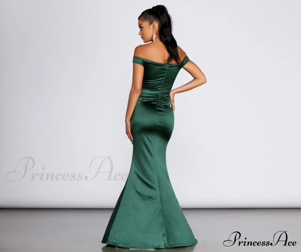Brit Formal Off Charming The Shoulder Dress S.o. Long Dresses