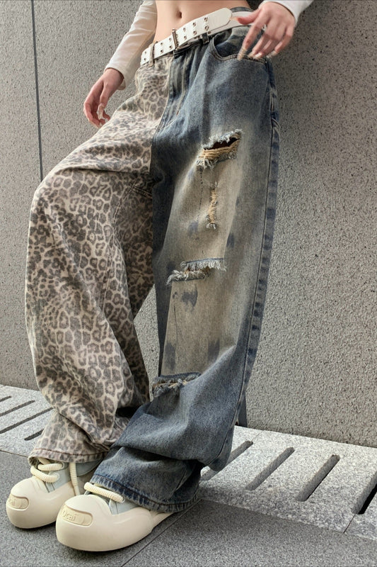 Zerrissene Jeans mit weitem Bein und Leopardenmuster
