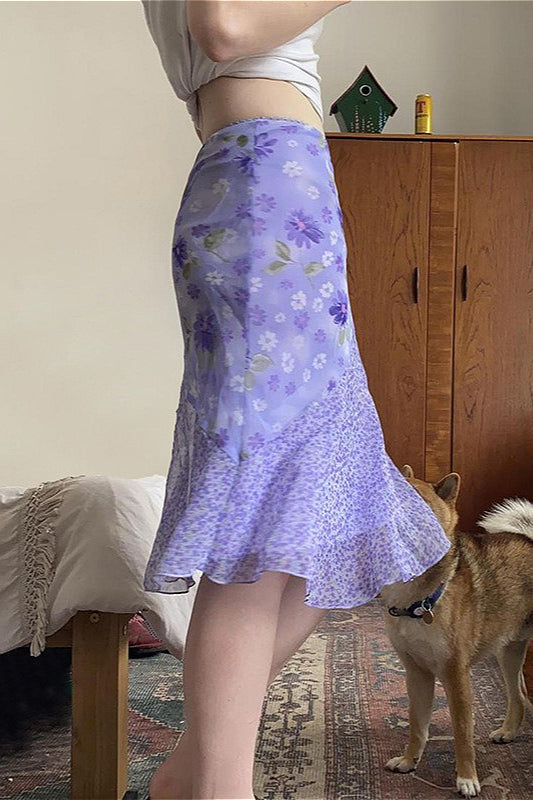 Jupe taille haute asymétrique en tulle à motif patchwork floral violet