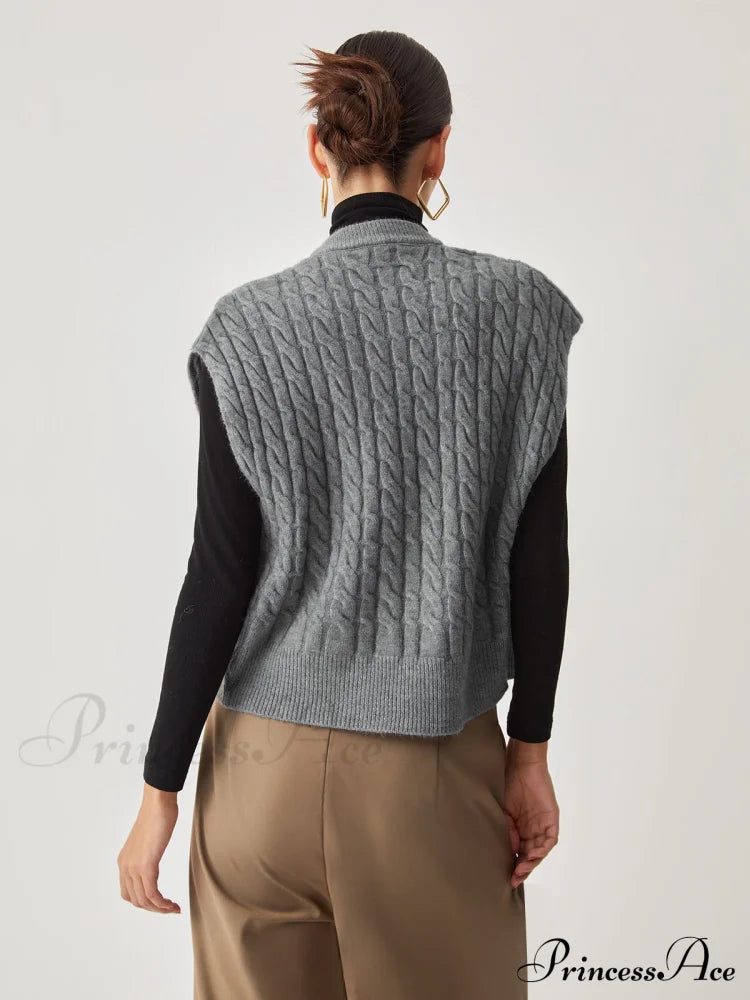 Cable Knit Graceful Button Down Vest Sweaters-L