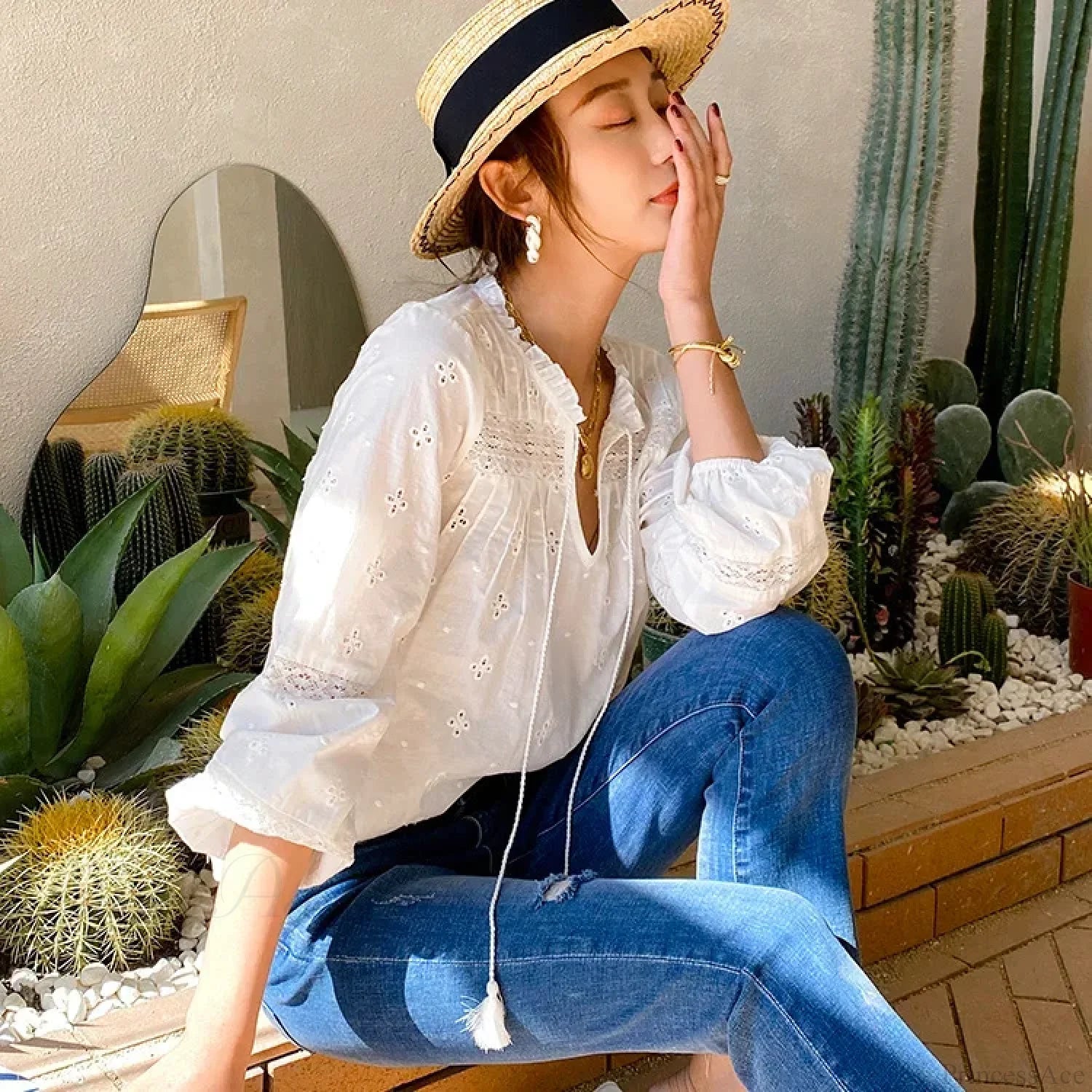 Cotton Floral Embroidery White Lace V-Neck Boho Blouse bohoblouse-250126