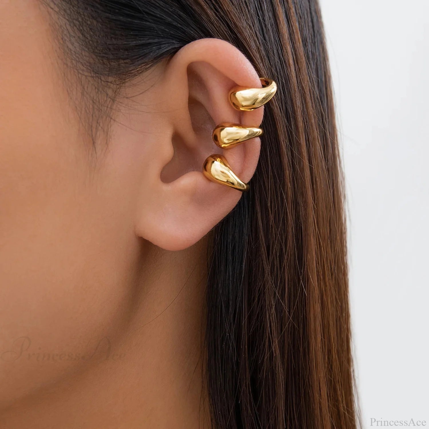 Dark Circular Shiny No Piercing Clip Earring