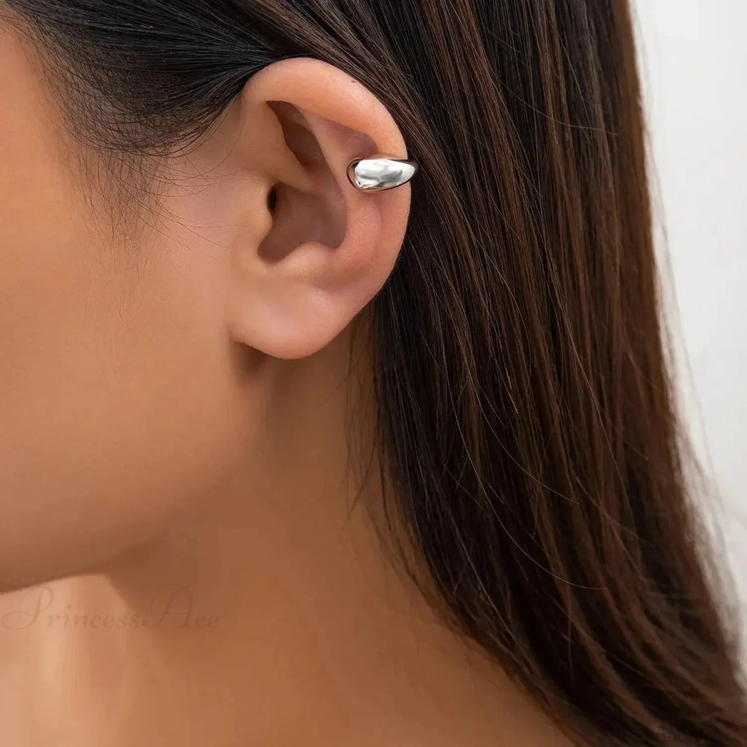Dark Circular Shiny No Piercing Clip Earring color2