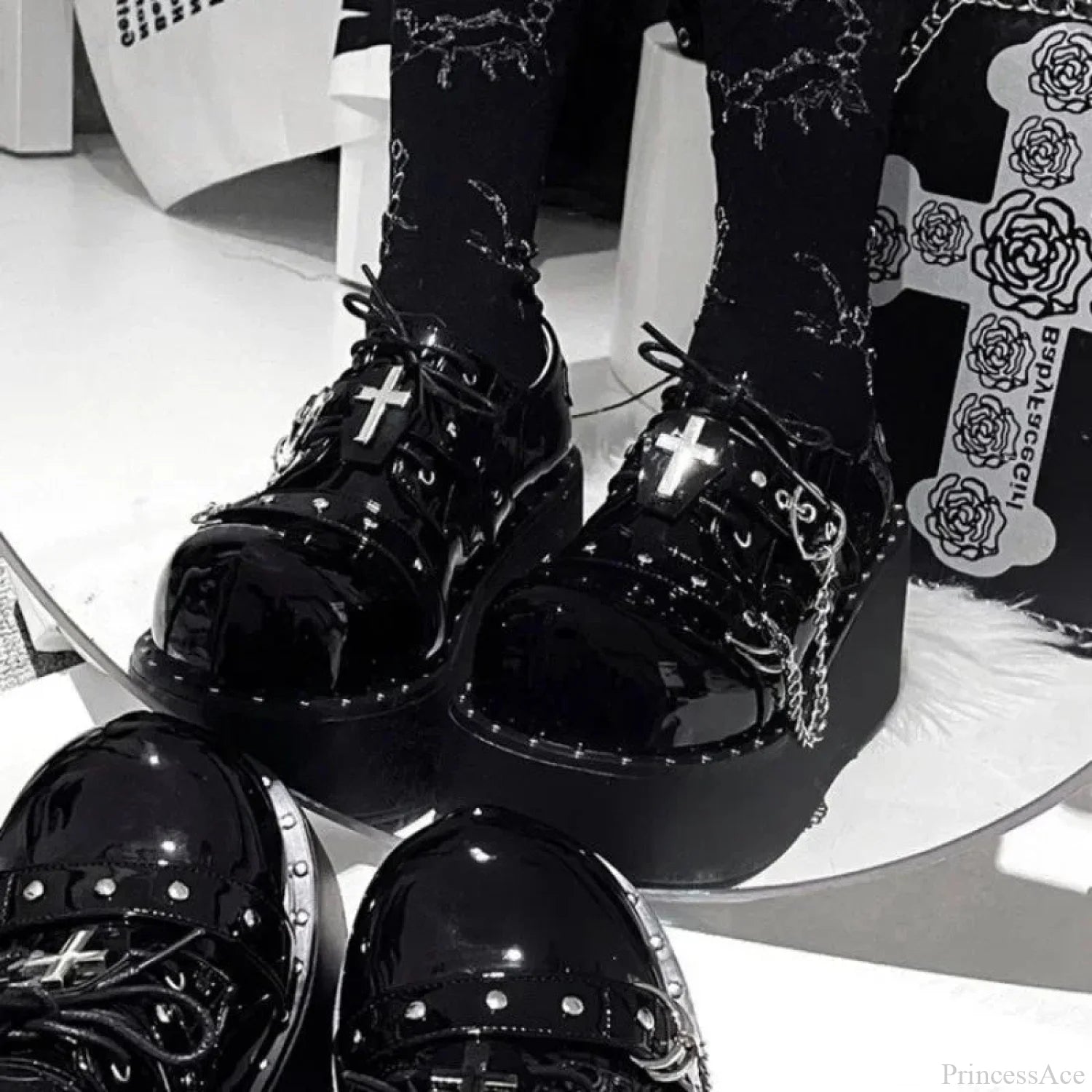 Dark Halloween Cupcake Shoe Black / 35