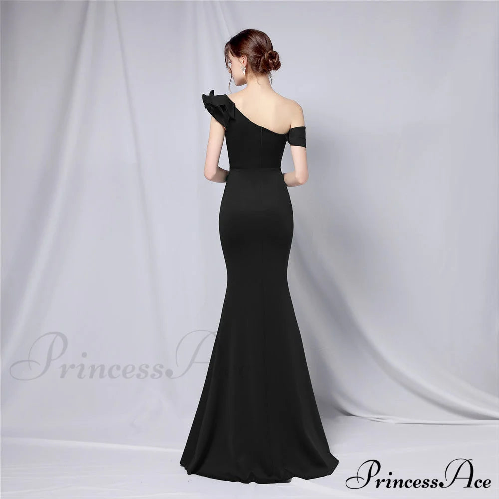 Delana Formal One Charming Shoulder Satin Dress S.o. Long Dresses