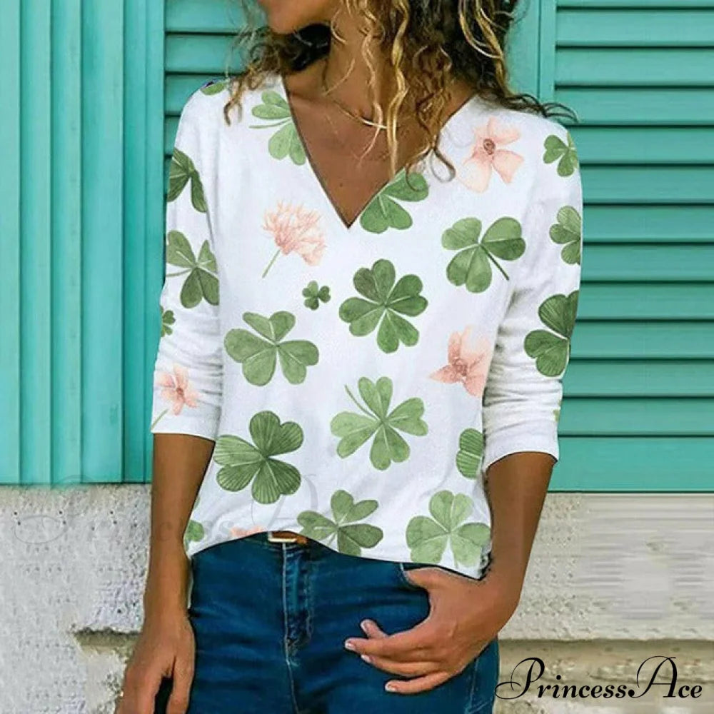 Design Clover T-Shirt Blouses