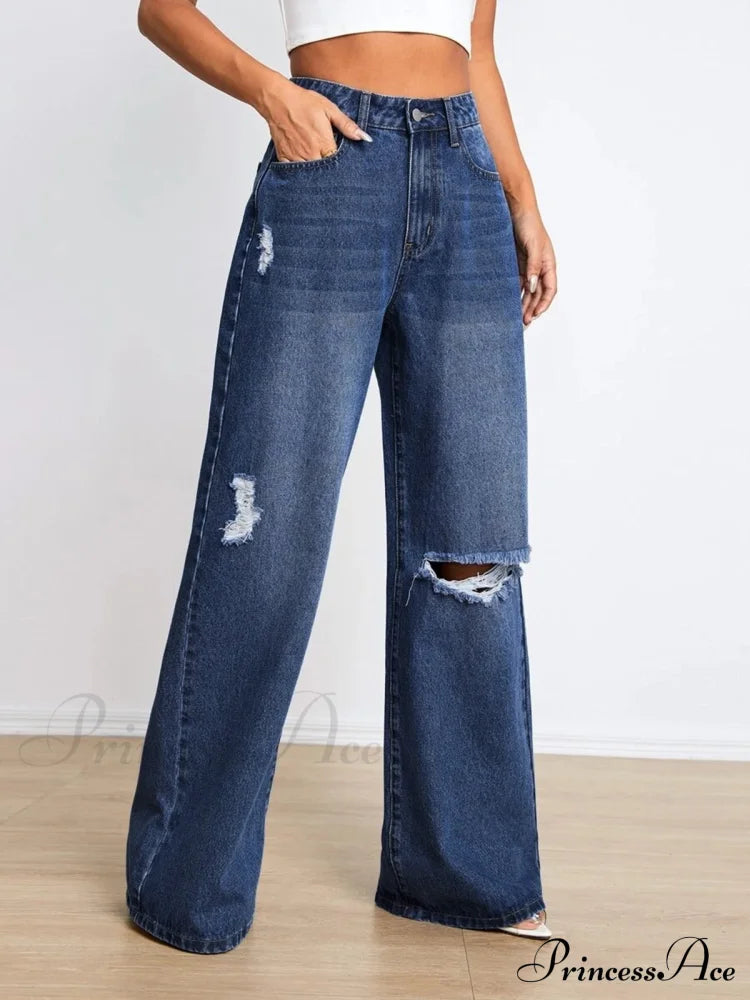 Distressed Details Graceful Denim Boyfriend Jeans