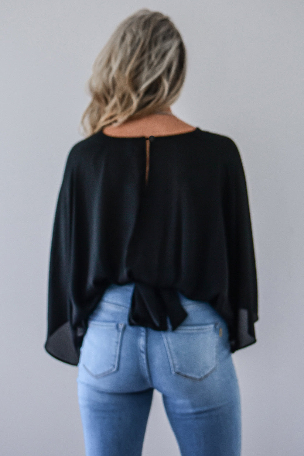 Top Crop Neck with V Black Flared Sleeves