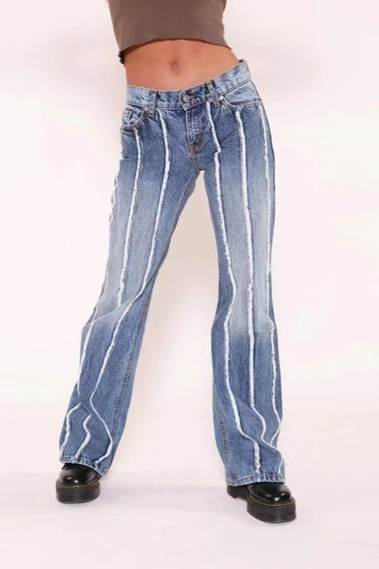 Stretch-Jeans mit offenem Saum und hoher Taille