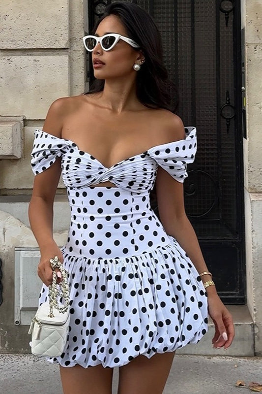 Mini-robe sexy à pois ajourée