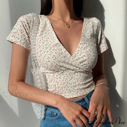 French Retro Floral V-Neck Slim T-Shirt Crop Top