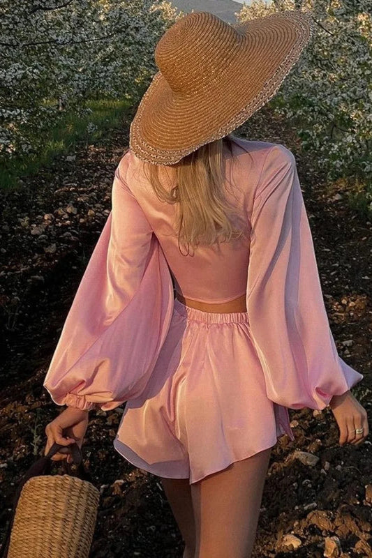 Front Tie Low Cut Full Sleeve Crop Top Flow Shorts Two Pieces Set twopiecesset-250126