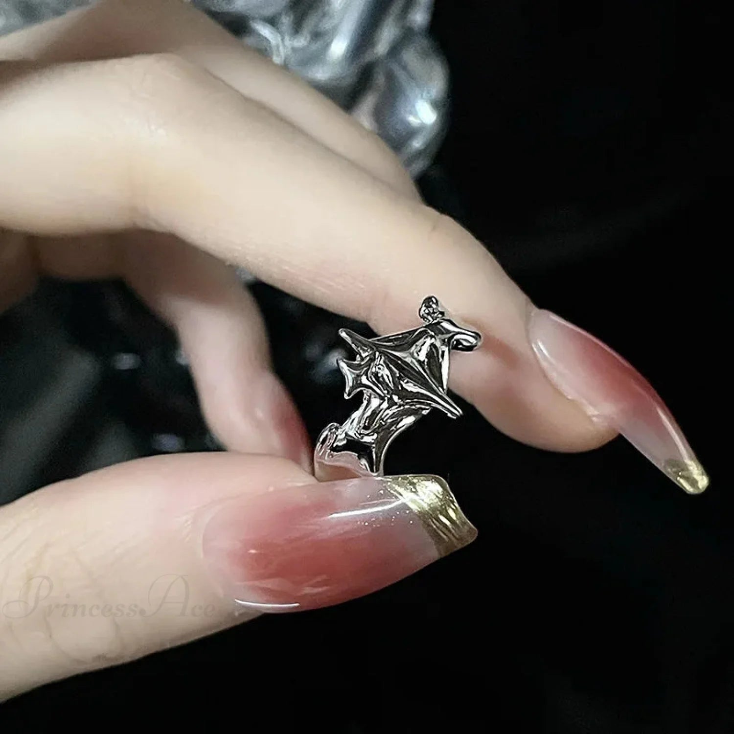 Gender-neutral Vintage Wings Skeleton Gothic Ring sliver9