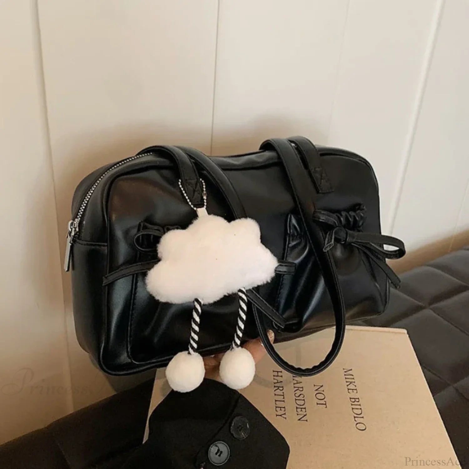 Glossy PU Sewing Thread Shoulder Bag shoulder-250126