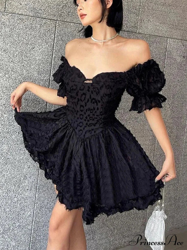 Gothic Lolita Women’s Vintage High Waist Black Ball Gown Goth Puff Sleeve V-Neck Dress