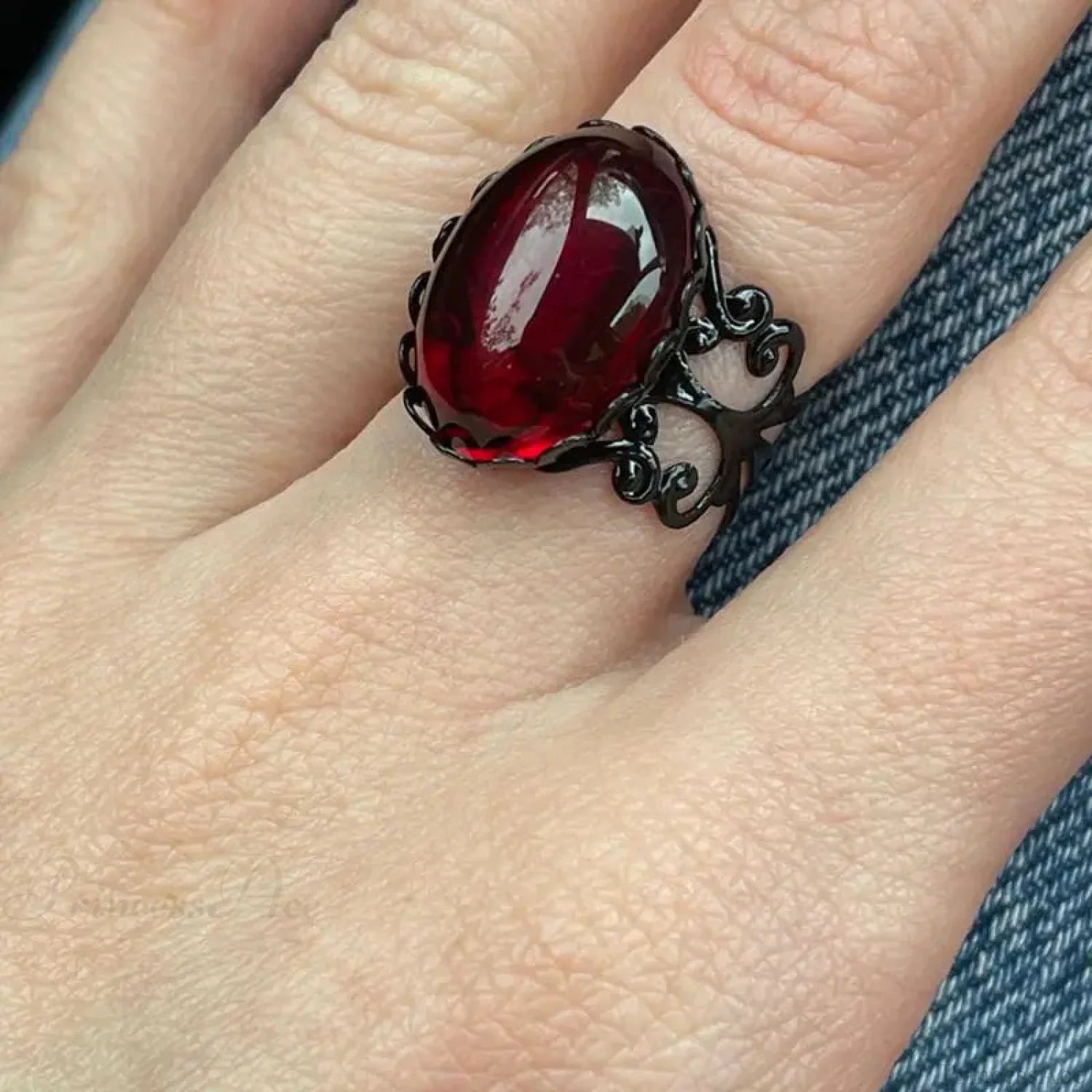 Gothic Unpredictable Stone Animal Ring red2