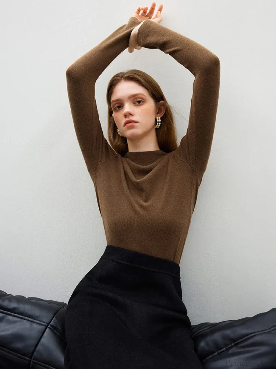 Half Turtleneck Soft Gentle Comfortable Sweater Dark Brown / S