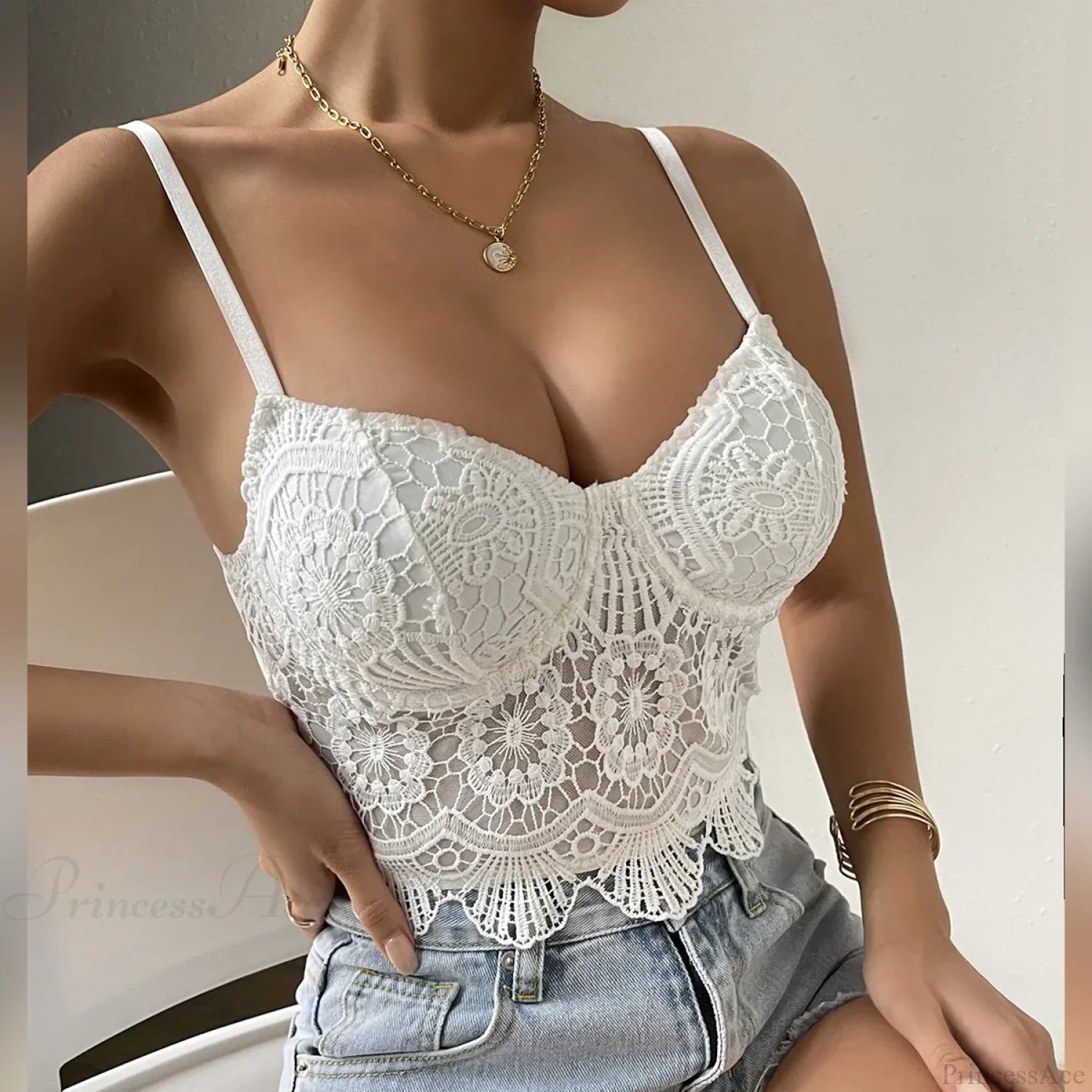 Lace Patchwork Slim Fit V-neck Backless Crop Top croptop-250126
