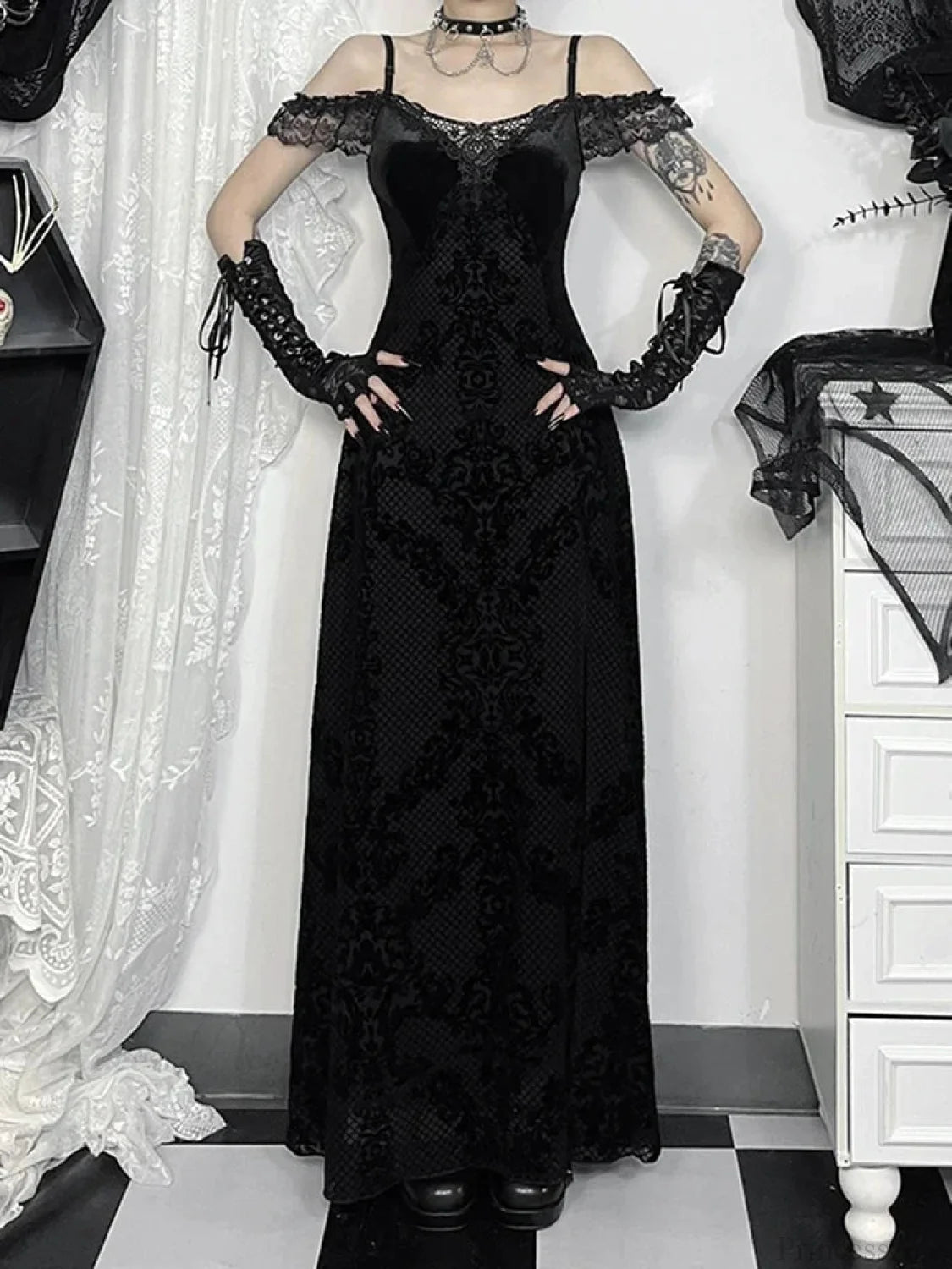 Lace Patchwork Spaghetti Strap Maxi Dress