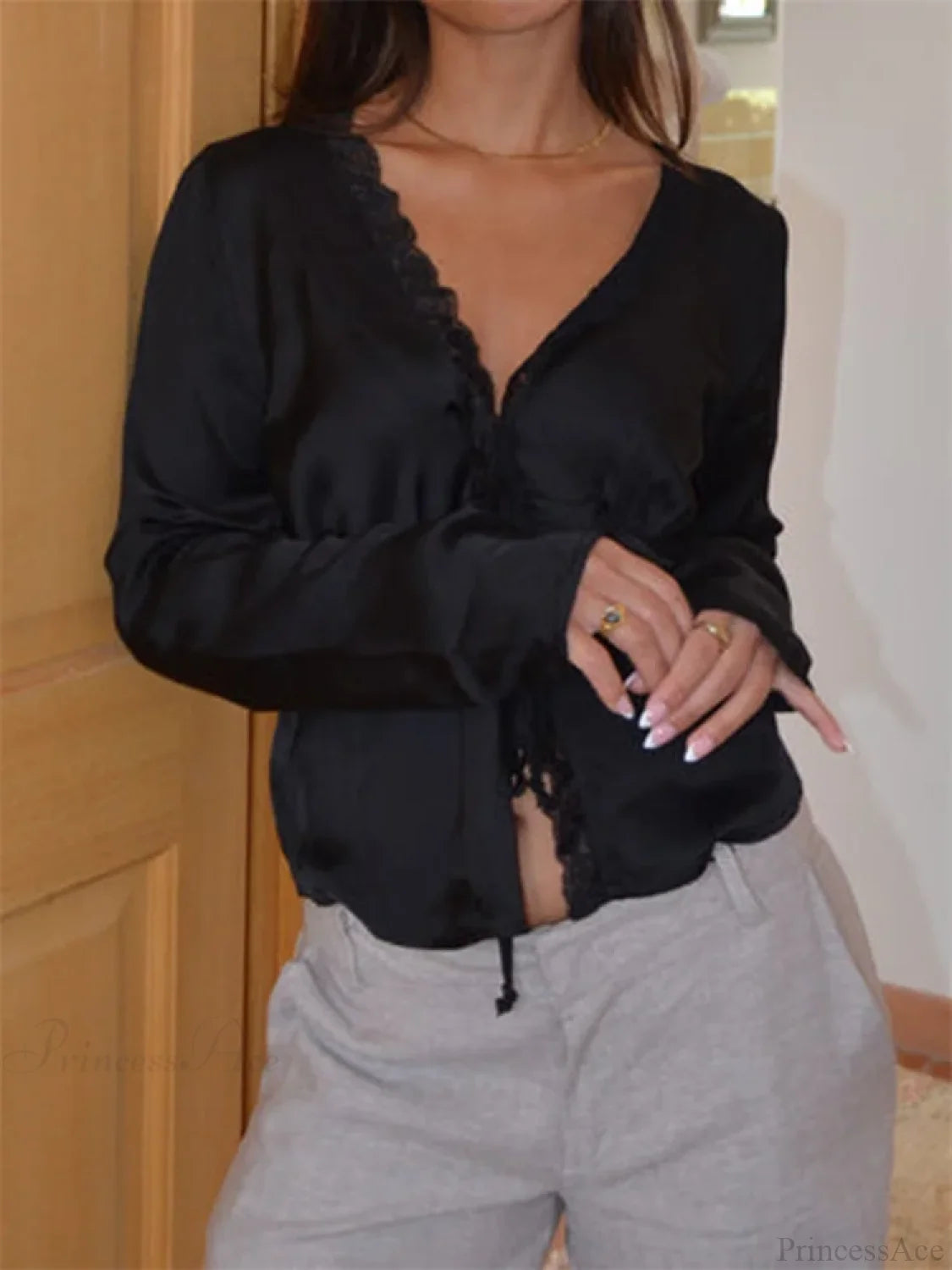 Lace Trim V-neck Tie-Up Blouse blouse-250223