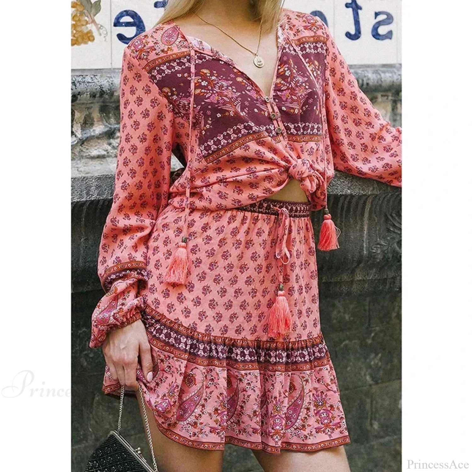 Long Sleeve Floral Print V-Neck Tassel Boho Blouse bohoblouse-250126