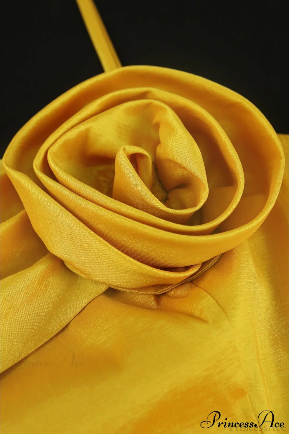 Luxury Gold Appliqué Spaghetti Strap Party Dress