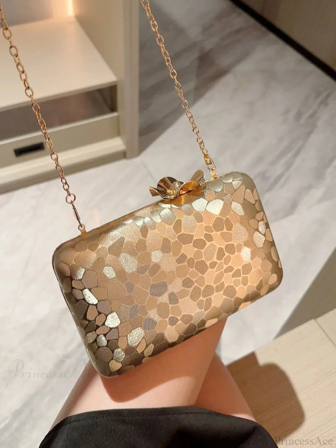 Metal Shell Evening Clutch Wristlet Gold wristlet-250126