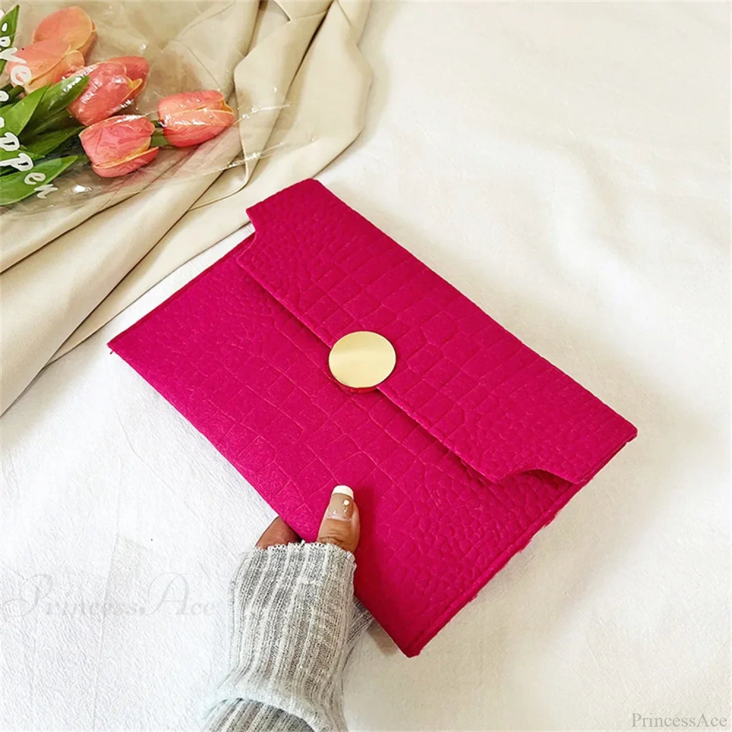 Minimalism Felt Indentation Clutch Wristlet Rose red wristlet-250126