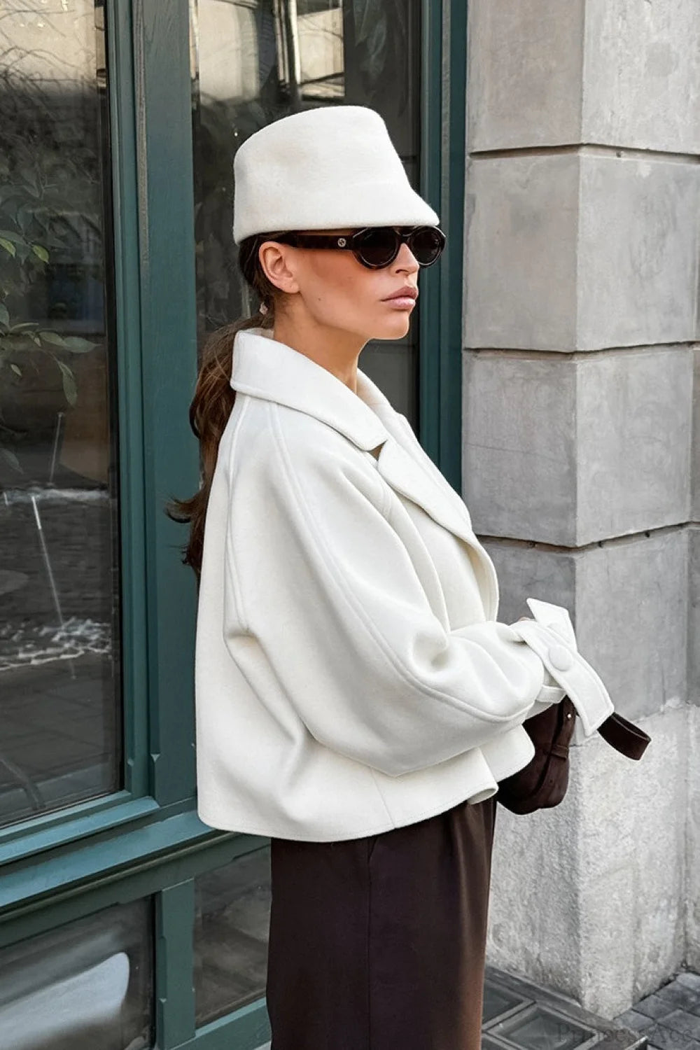 Minimalist Notched Collar Raglan Sleeve Cropped Coat