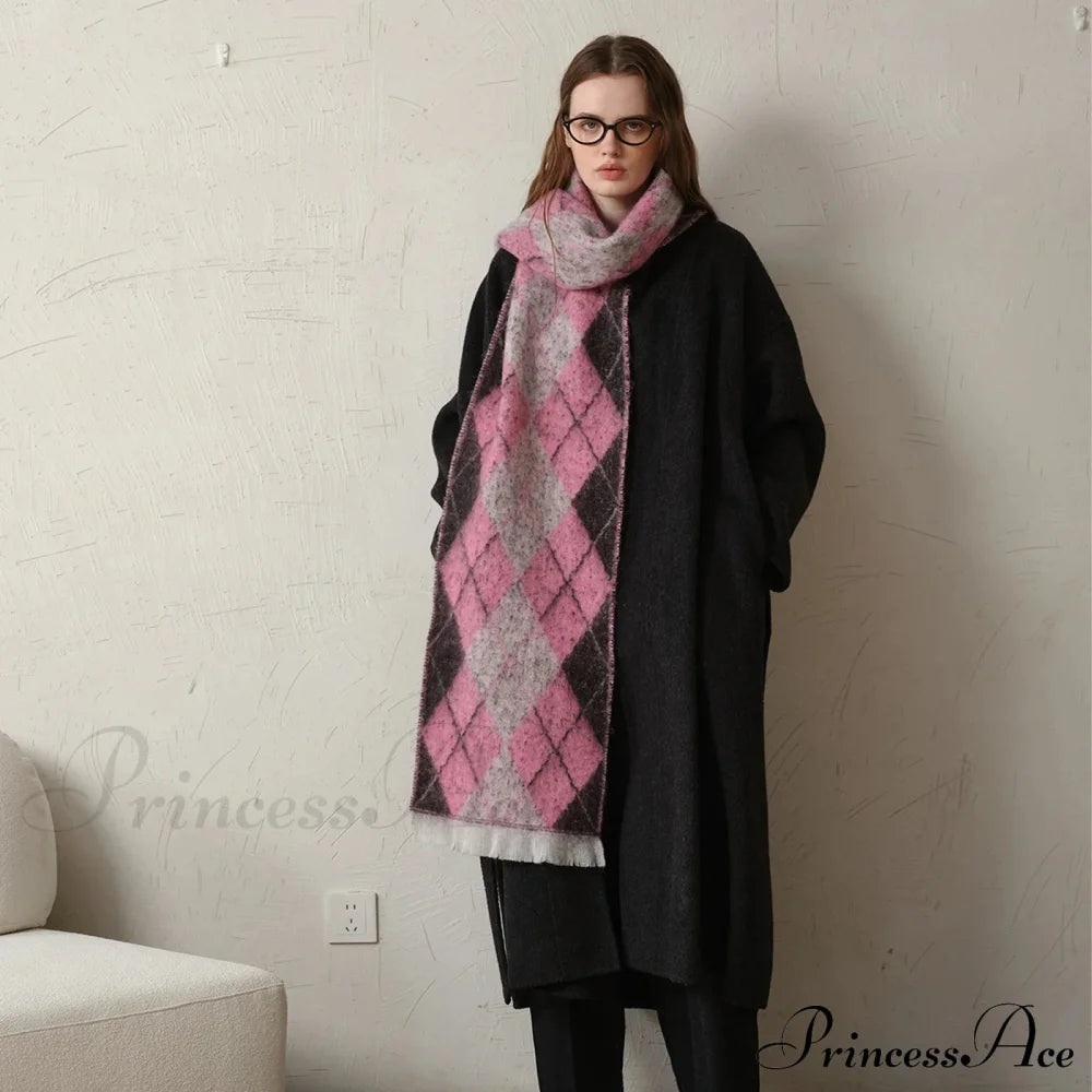 New Retro Argyle Jacquard Plaid Warm Neck Scarf For Autumn Winter 2024 Pink And White / L210Cm