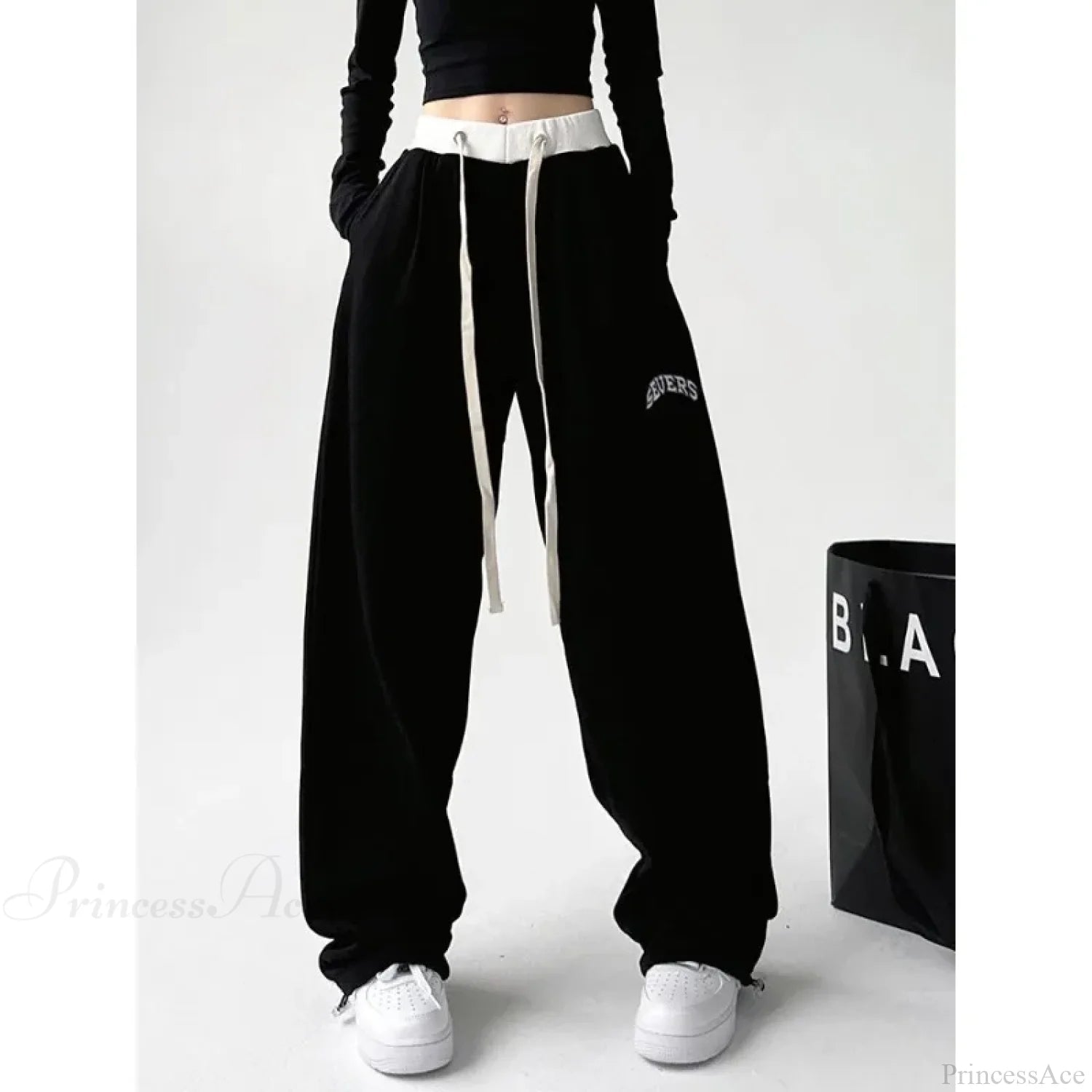 Oversized Jogger Pants Black / M