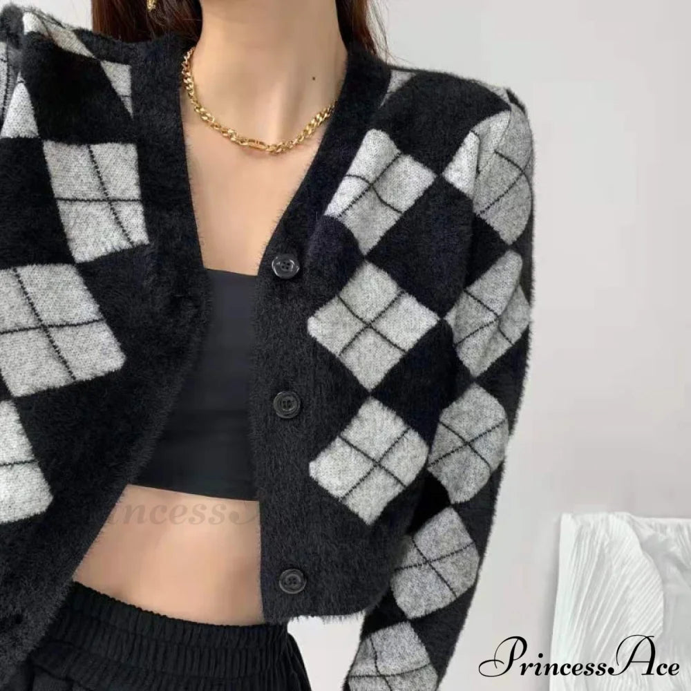 Plaid Black White Knitted Cardigan