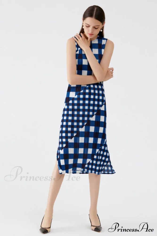 Plaid Sleeveless Pleated Dress Midi Dresses