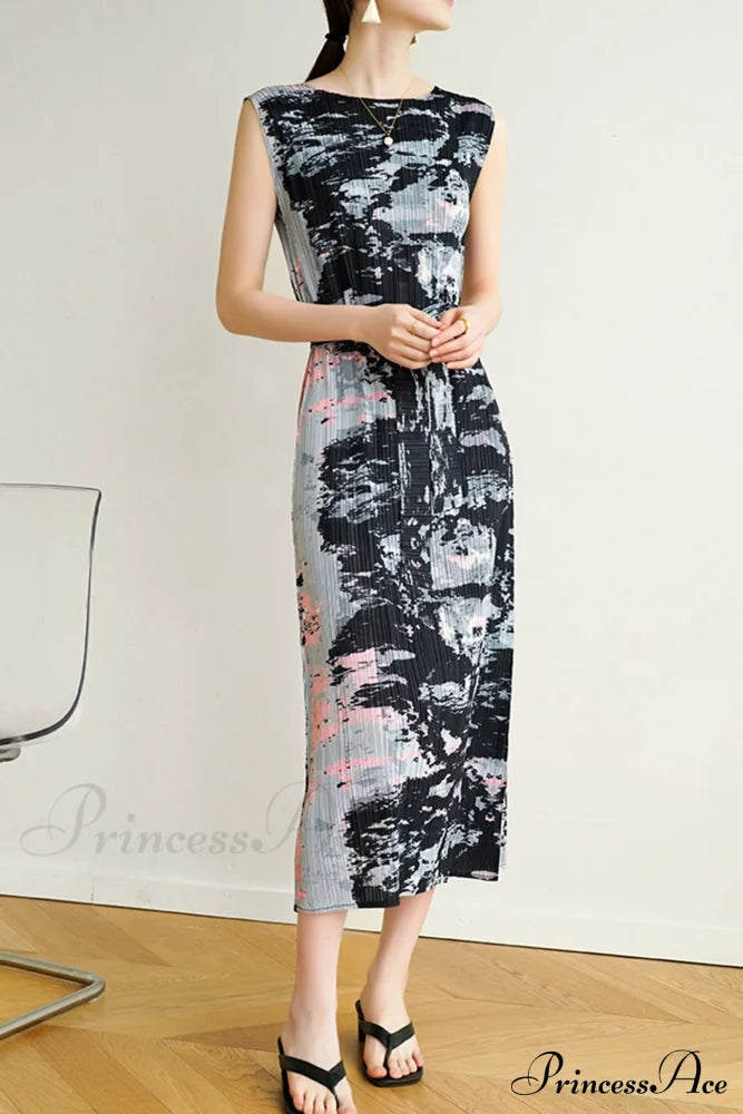 Printed Sleeveless Dress With Side Slit And Full Pleats Midi Dresses