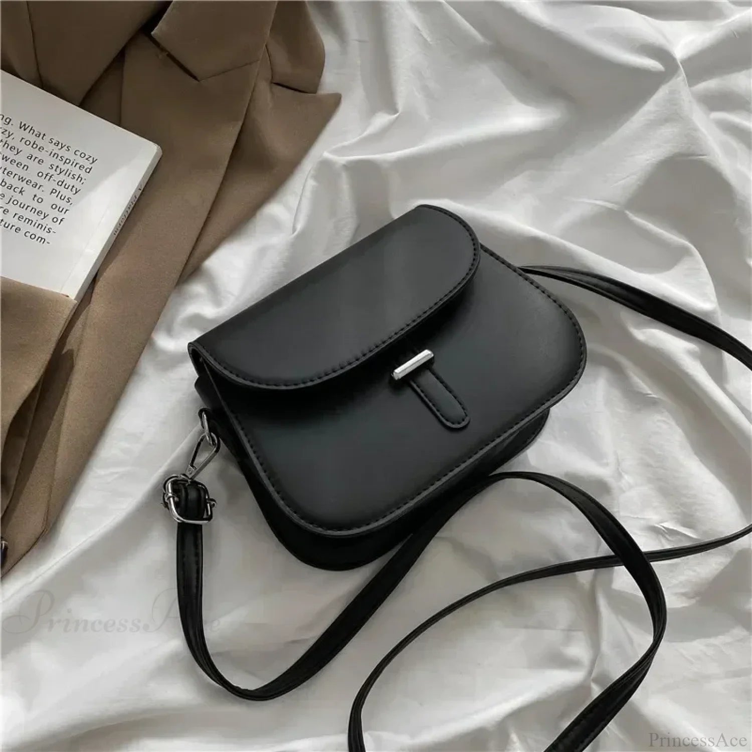 PU Leather Saddle Crossbody Shoulder Bag Black shoulder-250126