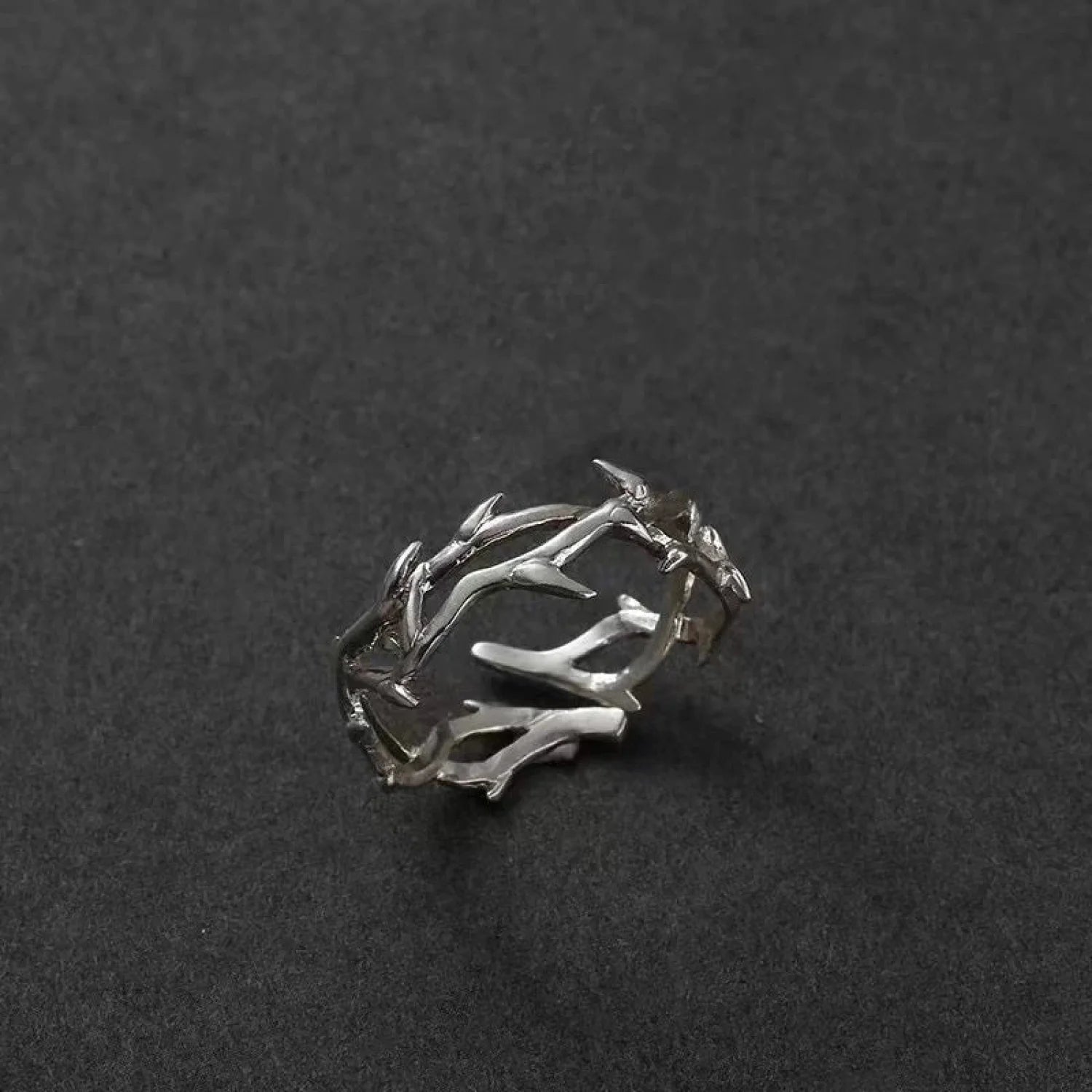 Rebel Spikes Creeper Crimson Gem Gothic Ring resizable / silver