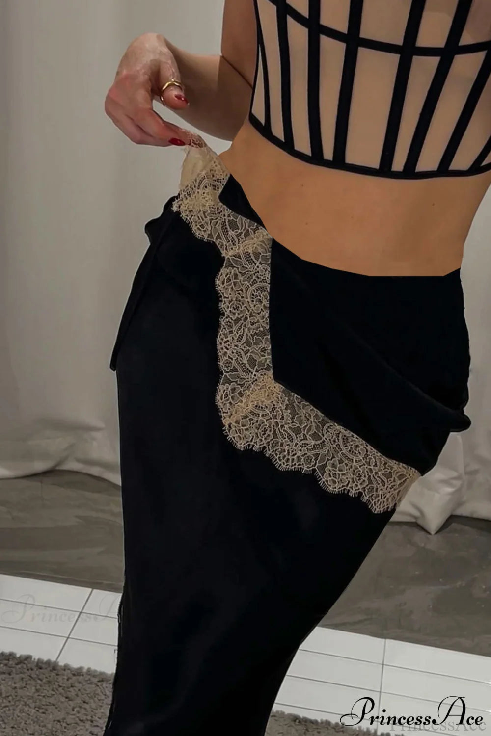 Retro Color Block Lace Panel Slim Skirt