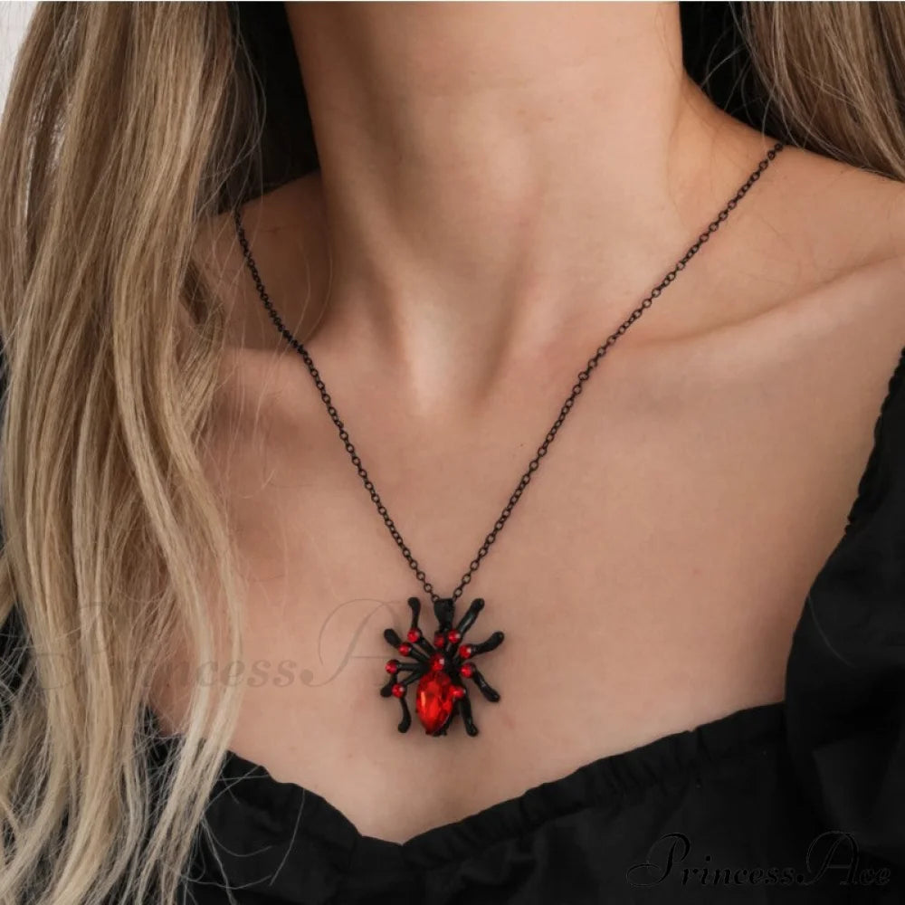 Retro Gothic Spider Pendant Personality Punk Diamond Necklace Halloween