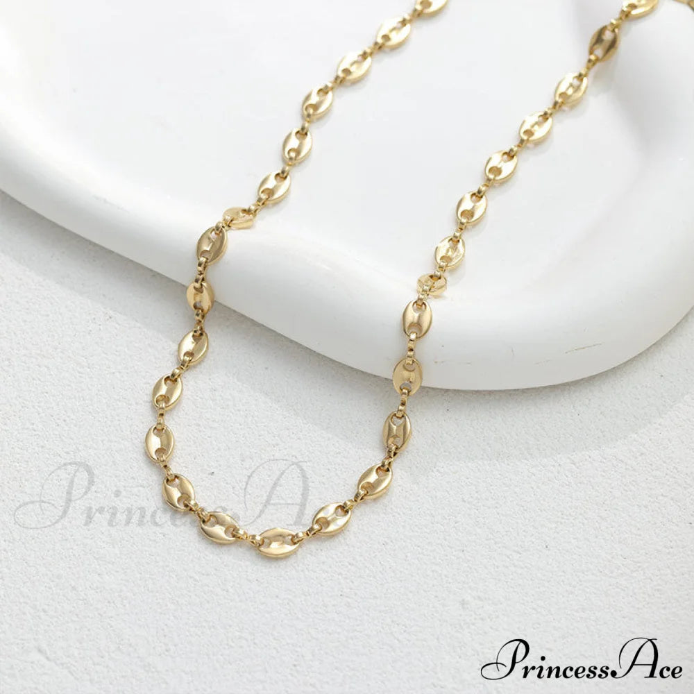 Retro Style Hollow Hot Circle Chain Necklace