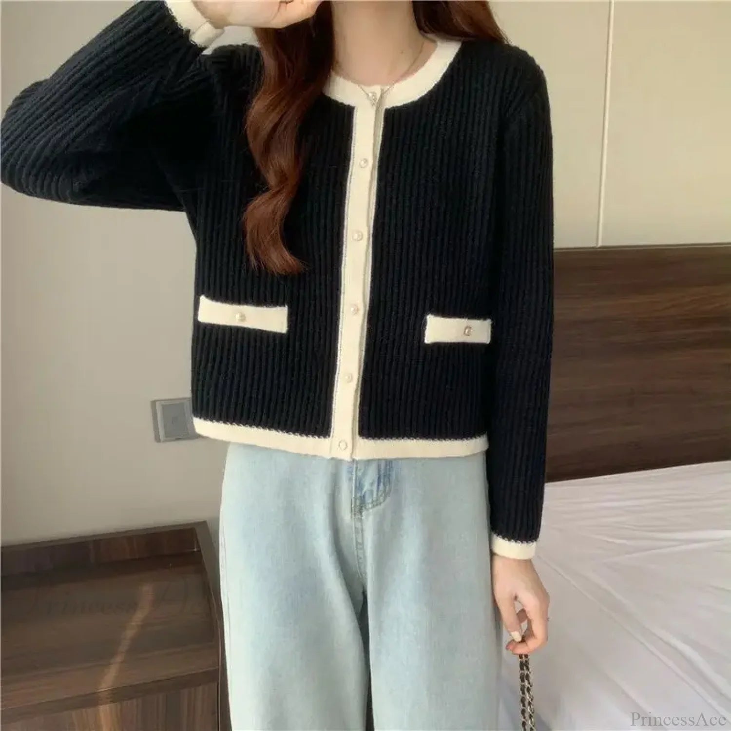 Round Neck Button Fashion Cardigan