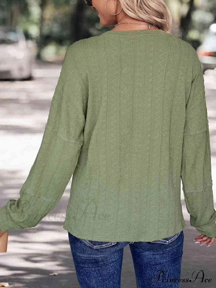 Round T-Shirt Neck With Half-Button Clothes