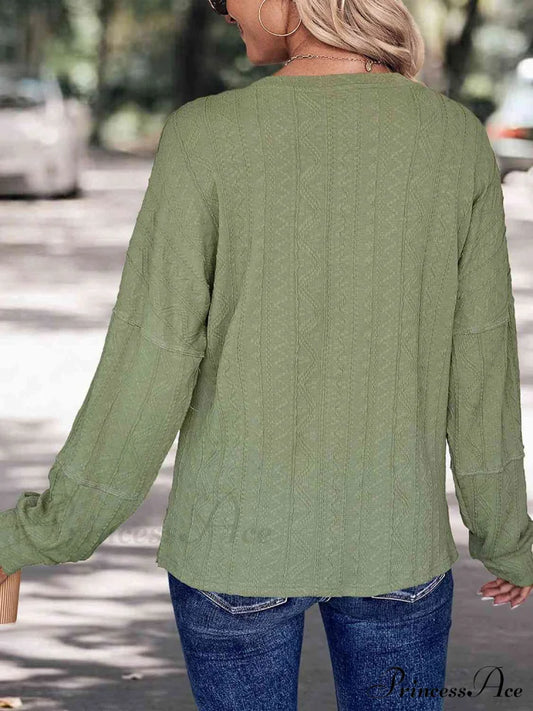 Round T-Shirt Neck With Half-Button Clothes