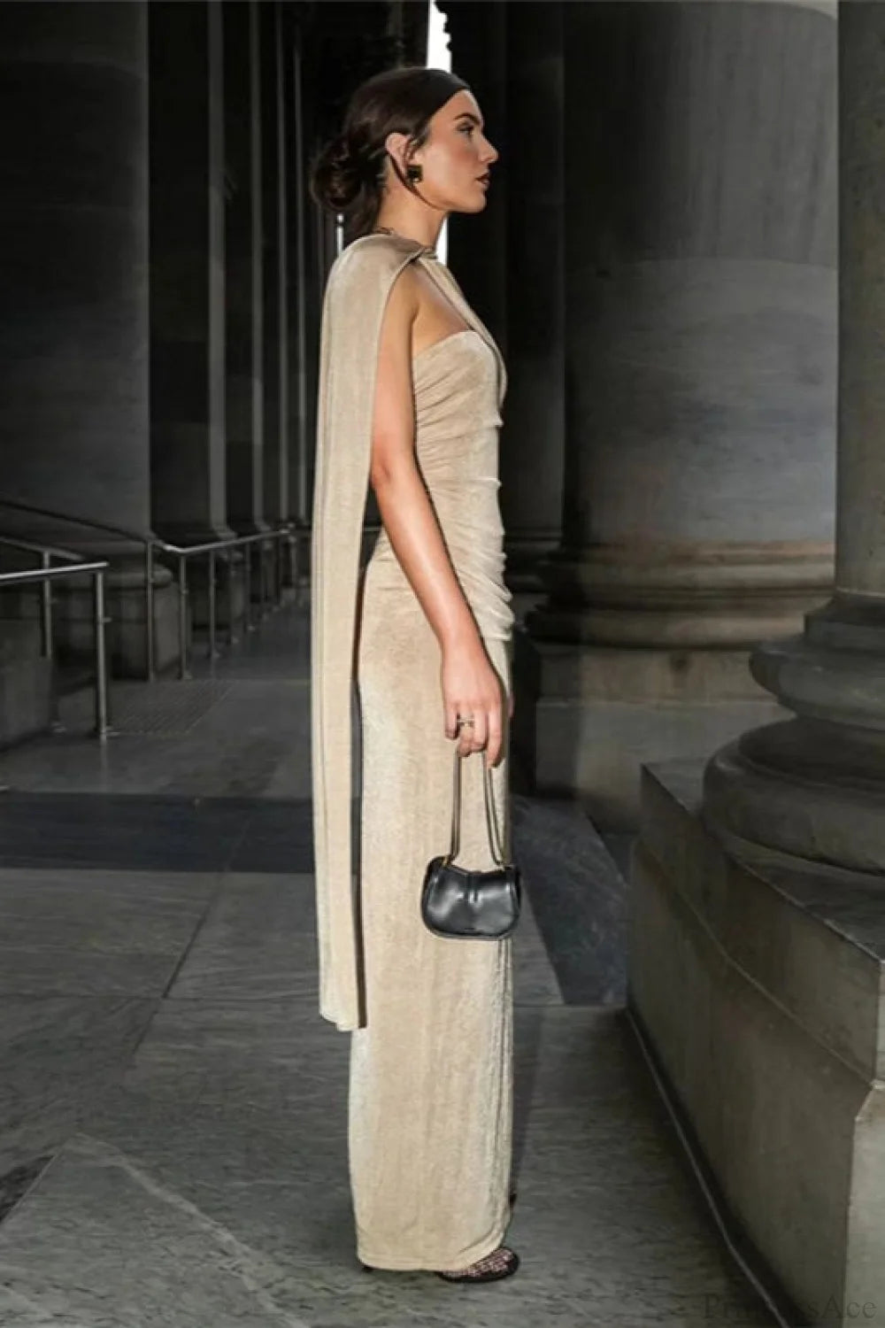 Sexy Fitted Ruffled Halter Sash Backless Wedding Dress