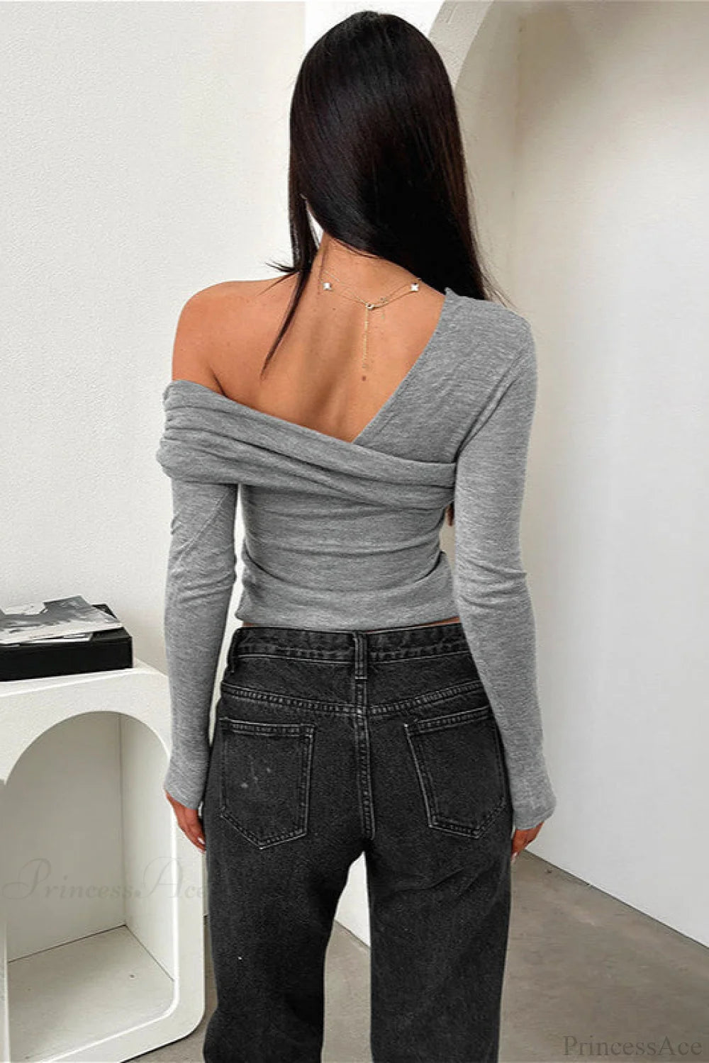 Solid Boat Neck Off-Shoulder Long Sleeve Tee