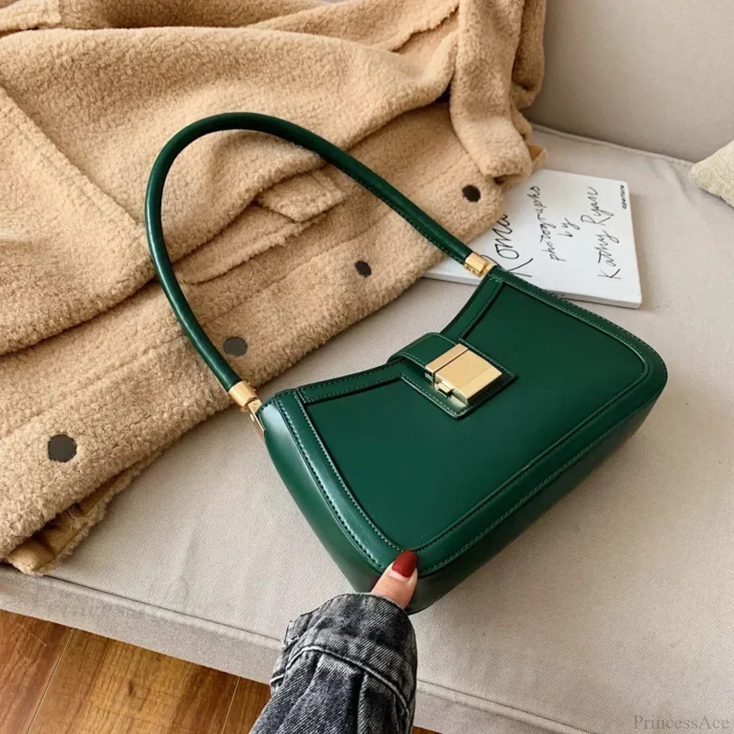 Solid PU Leather Trendy Lock Shoulder Bag Green shoulder-250126