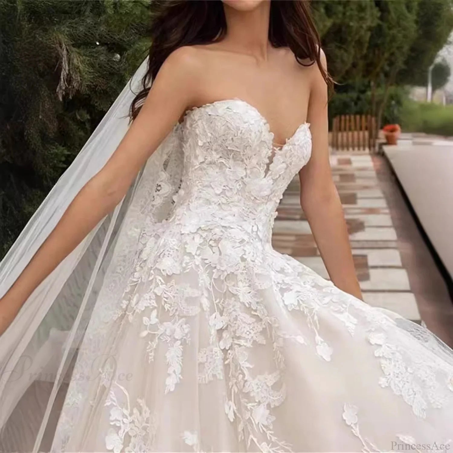 Strapless Lace Ball Gown Wedding Dress weddingdress-250223