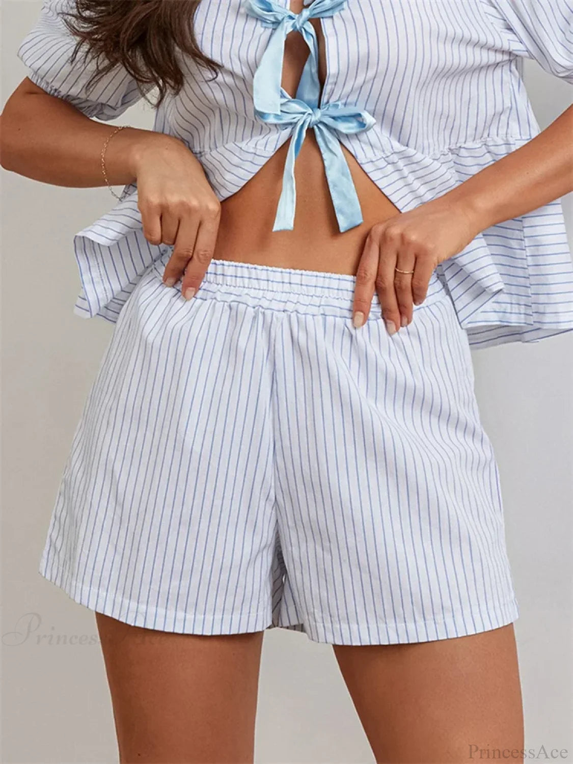 Striped Loose Elastic Waist Short white / S short-250223