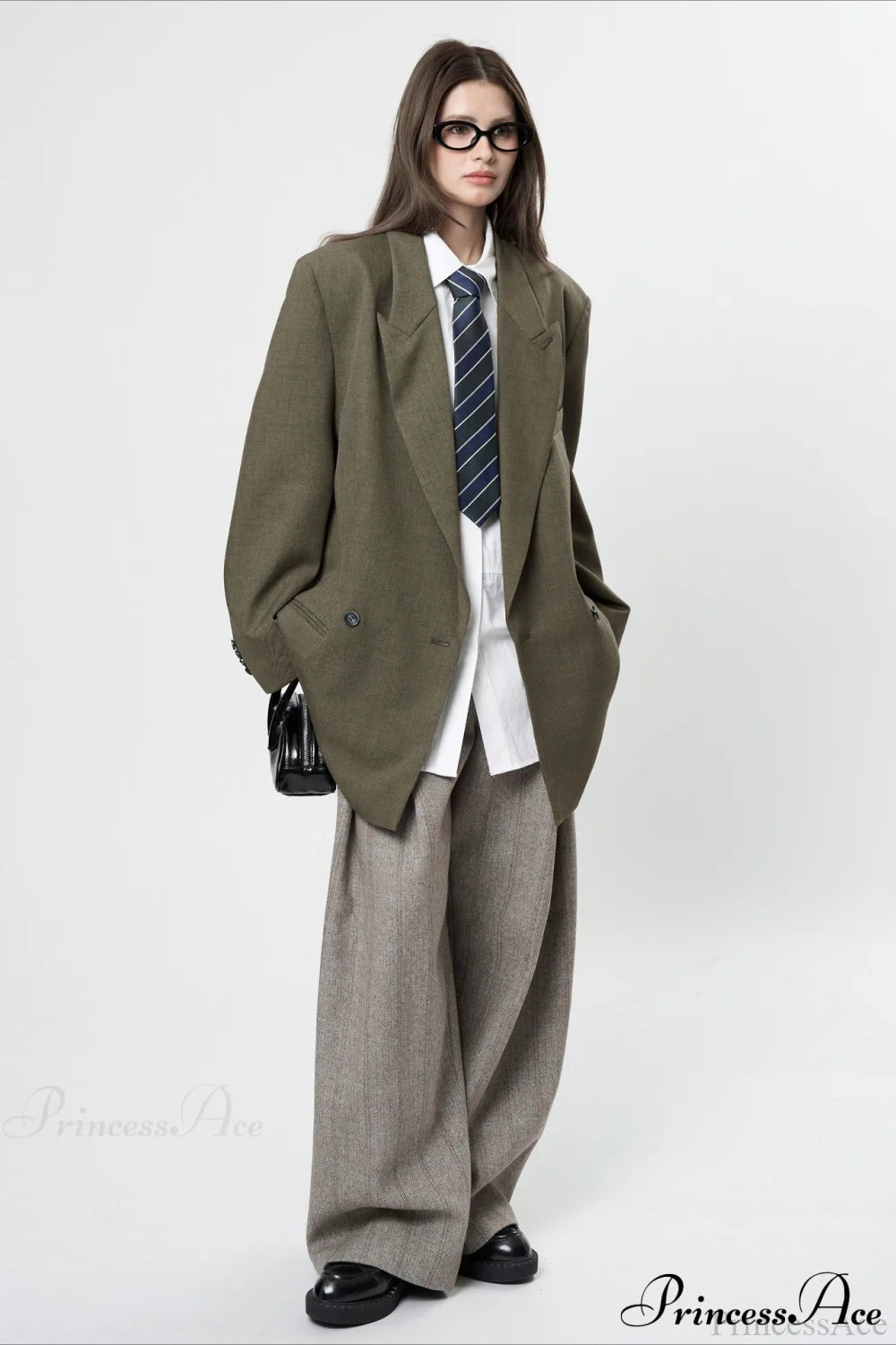 Structured Wide Shoulder Blazer