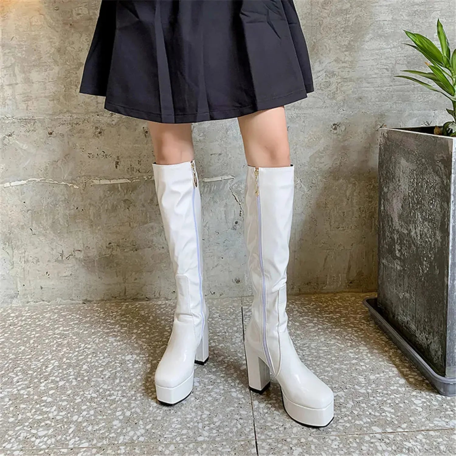 Sweetheart Love Heart Print Dark Block Boot White / 4